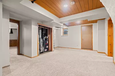 2005  State St, La Crosse, WI 54601 - Photo 37