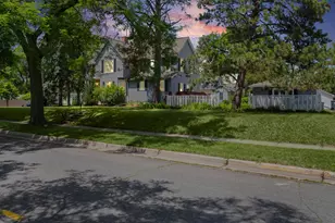 2005 State St, La Crosse, WI 54601 - Photo 1