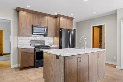 2005  State St, La Crosse, WI 54601 - Photo 15