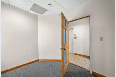 800 E Locust St, Milwaukee, WI 53212 - Photo 15