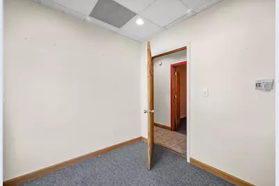 800 E Locust St, Milwaukee, WI 53212 - Photo 11