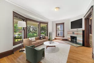 2963 N Prospect Ave, Milwaukee, WI 53211 - Photo 7
