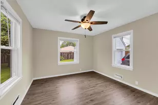 1233 Kingston Ave, Racine, WI 53402 - Photo 21