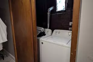 1650 N Arlington Pl, Milwaukee, WI 53202 - Photo 21
