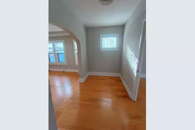 1650 N Arlington Pl, Milwaukee, WI 53202 - Photo 5