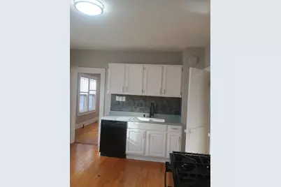 1650 N Arlington Pl, Milwaukee, WI 53202 - Photo 11
