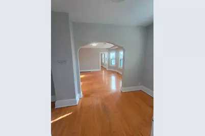 1650 N Arlington Pl, Milwaukee, WI 53202 - Photo 7