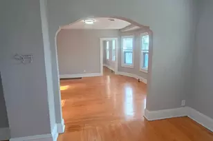 1650 N Arlington Pl, Milwaukee, WI 53202 - Photo 7