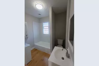 1650 N Arlington Pl, Milwaukee, WI 53202 - Photo 9