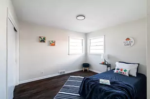 3739 N 97th Pl, Milwaukee, WI 53222 - Photo 9