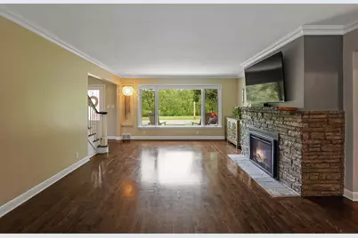 12001 W Underwood Pkwy, Wauwatosa, WI 53226 - Photo 13