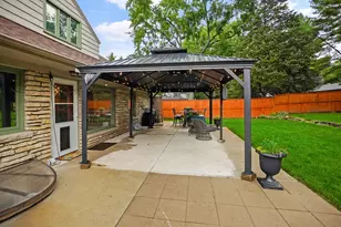 12001 W Underwood Pkwy, Wauwatosa, WI 53226 - Photo 37