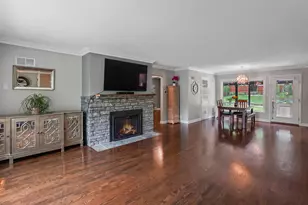 12001 W Underwood Pkwy, Wauwatosa, WI 53226 - Photo 11