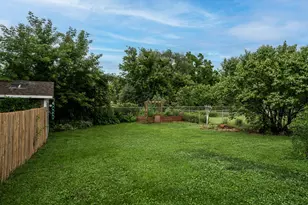814 Buena Vista Ave, Waukesha, WI 53188 - Photo 11