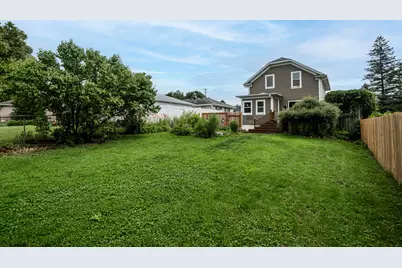 814  Buena Vista Ave, Waukesha, WI 53188 - Photo 13
