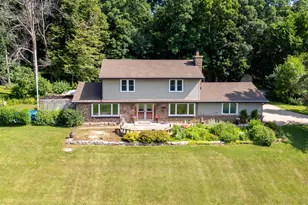 W250S4461 Center Rd, Waukesha, WI 53189 - Photo 1