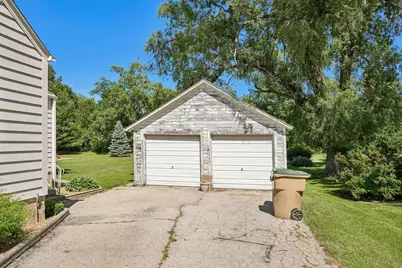 9207  39th Ave, Pleasant Prairie, WI 53142 - Photo 3