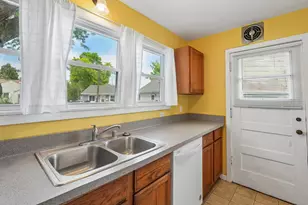 838 N 54th St, Milwaukee, WI 53208 - Photo 15