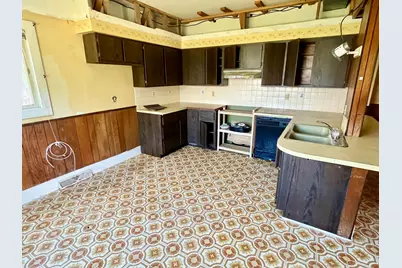906  20th St, Two Rivers, WI 54241 - Photo 13
