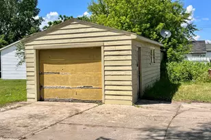 906 20th St, Two Rivers, WI 54241 - Photo 23