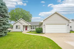 2837 Willard Ln, Waukesha, WI 53188 - Photo 5