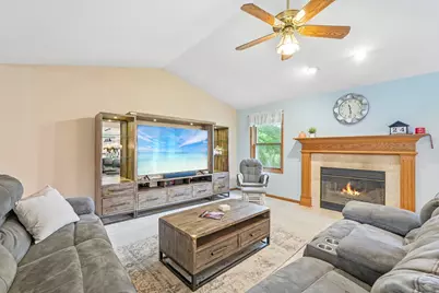 2837  Willard Ln, Waukesha, WI 53188 - Photo 9