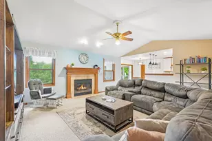 2837 Willard Ln, Waukesha, WI 53188 - Photo 7