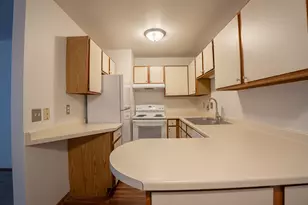 4042 S Pine Ave, Milwaukee, WI 53207 - Photo 7