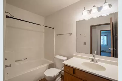 4042 S Pine Ave, Milwaukee, WI 53207 - Photo 17