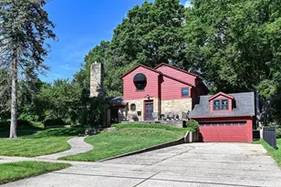 341 S Kane St, Burlington, WI 53105 - Photo 1