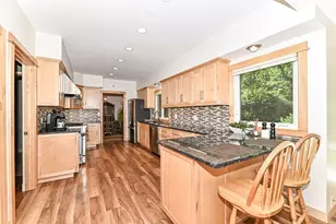 341 S Kane St, Burlington, WI 53105 - Photo 9