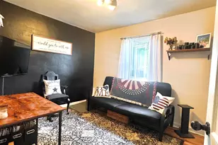 901 Clark St, Watertown, WI 53094 - Photo 15