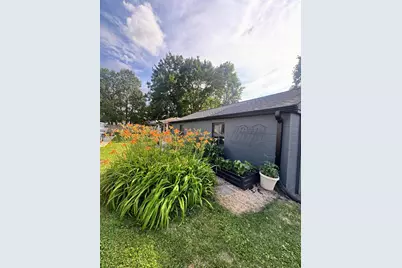 901  Clark St, Watertown, WI 53094 - Photo 3
