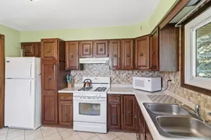 236 4 Mile Rd, Racine, WI 53402 - Photo 13