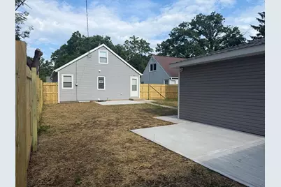 5261 N 46th St, Milwaukee, WI 53218 - Photo 21