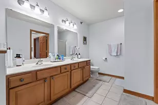 12155 W Virginia Cir, Franklin, WI 53132 - Photo 17