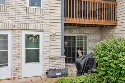 W240N2550 E Parkway Meadow Cir #2, Pewaukee, WI 53072 - Photo 23