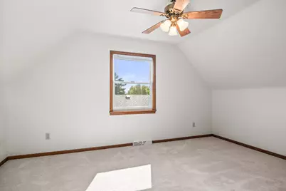 1231  Niagara St, Waukesha, WI 53186 - Photo 21
