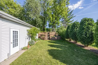 1231  Niagara St, Waukesha, WI 53186 - Photo 31