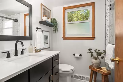 1231  Niagara St, Waukesha, WI 53186 - Photo 9