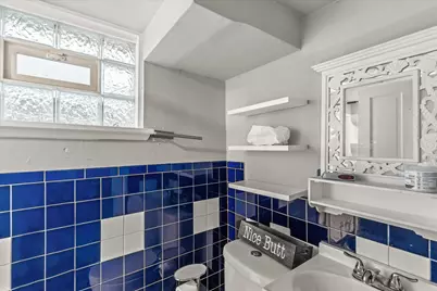 2918 S 7th St, Milwaukee, WI 53215 - Photo 25