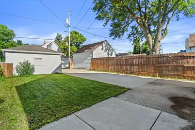 2918 S 7th St, Milwaukee, WI 53215 - Photo 27