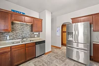 2918 S 7th St, Milwaukee, WI 53215 - Photo 13