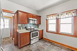 2918 S 7th St, Milwaukee, WI 53215 - Photo 11