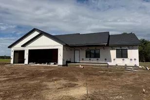 1140 American Dr, Holmen, WI 54636 - Photo 1