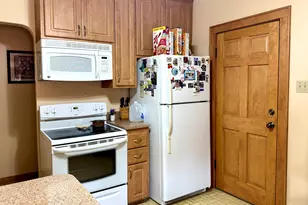 1634 S 58th St, West Allis, WI 53214 - Photo 5