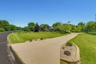 W266N6696 Beacon Hills Dr, Lisbon, WI 53089 - Photo 45