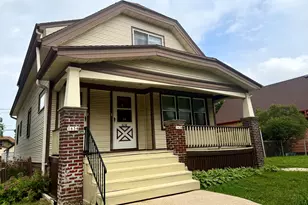 1634 S 58th St, West Allis, WI 53214 - Photo 3