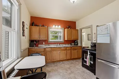 1210  Hamilton St, Manitowoc, WI 54220 - Photo 7