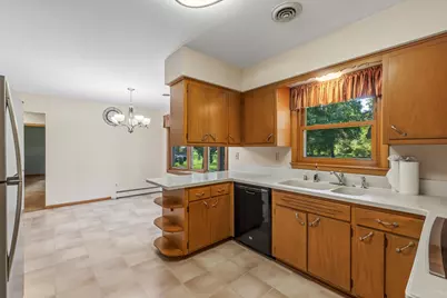 7631 W 5 Mile Rd, Racine, WI 53126 - Photo 15